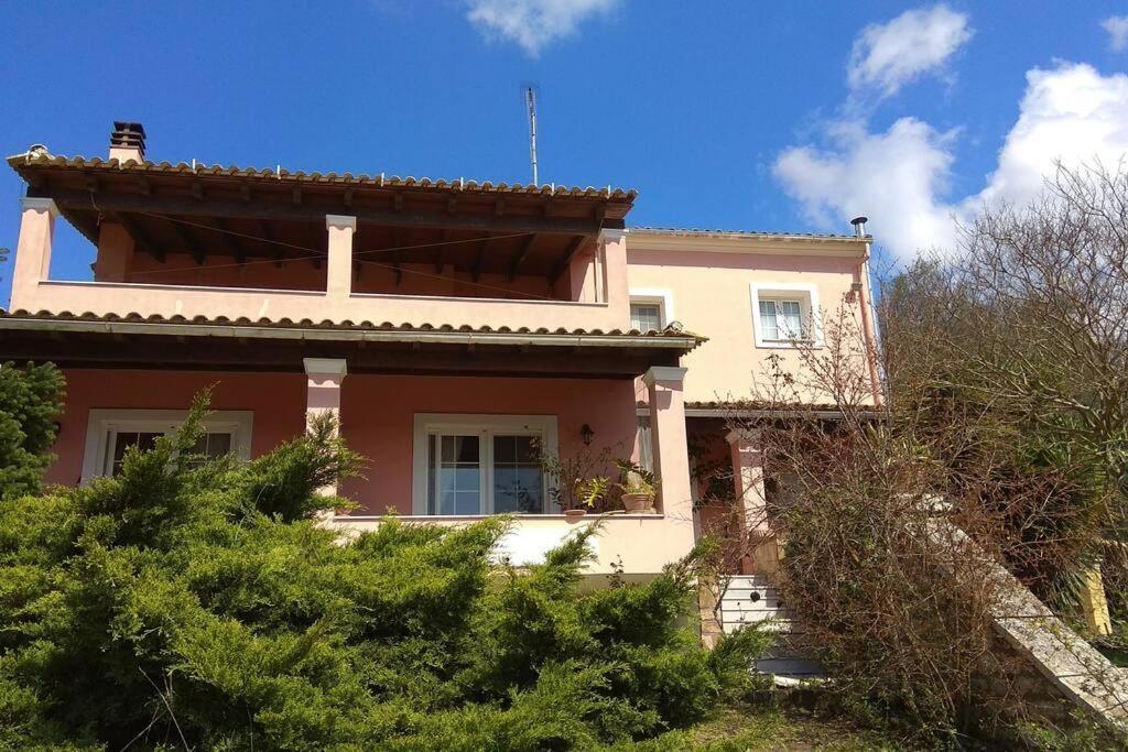Emily, Soothing Experience, Perfect Getaway Case de vacanță *