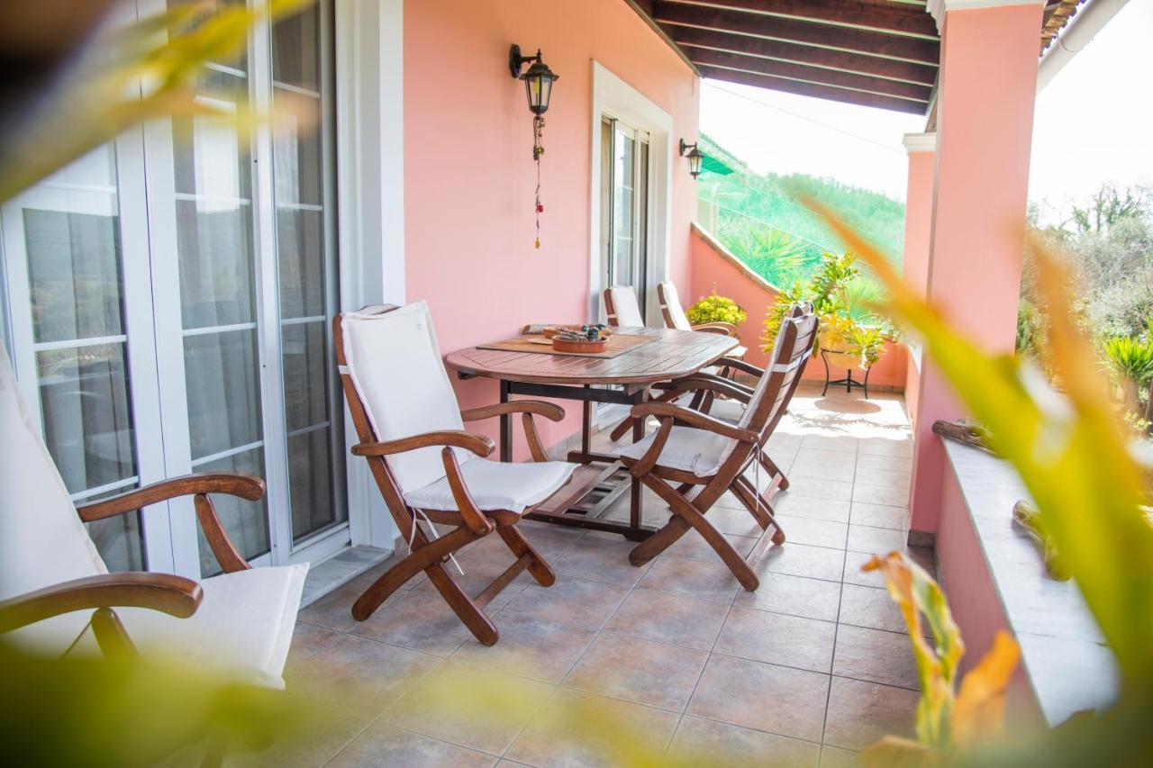 Emily, Soothing Experience, Perfect Getaway Case de vacanță *